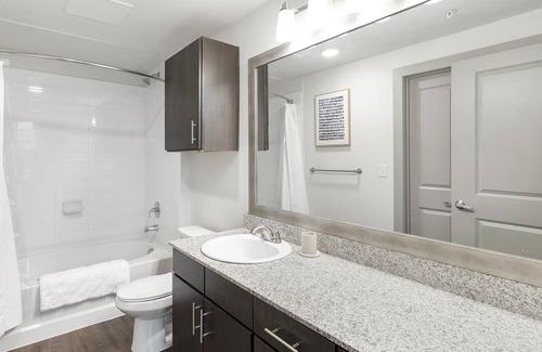 Haltom City Apartment | Modern Apartment in Prime Location (ID1403X364)