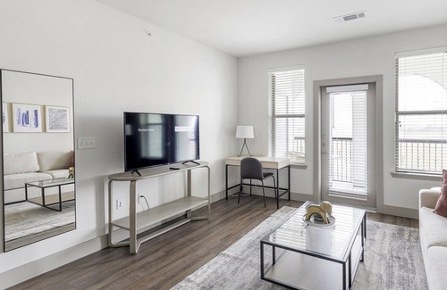 Haltom City Apartment | Modern Apartment in Prime Location (ID1403X366)