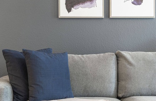 Raleigh Apartment | Modern Apartment in Prime Location (ID1004X259)