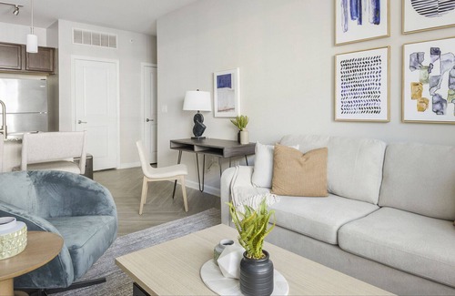 League City Apartment | Modern Apartment in Prime Location (ID1245X807)