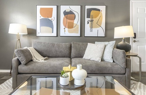 Plant City Apartment | Modern Apartment in Prime Location (ID9296X25)