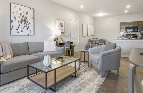 Brooks City Base Apartment | Modern Apartment in Prime Location (ID9228X01)