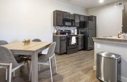 Brooks City Base Apartment | Modern Apartment in Prime Location (ID9228X01)