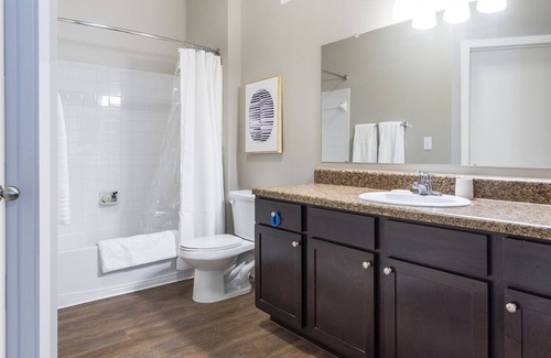 Brooks City Base Apartment | Modern Apartment in Prime Location (ID9228X01)