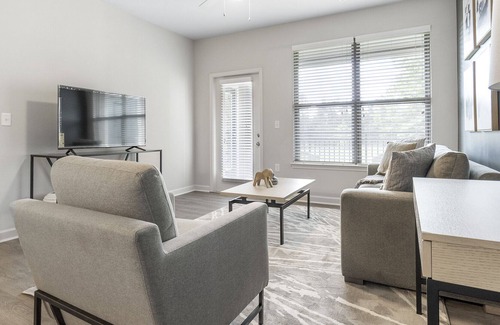 Wake Forest Apartment | Modern Apartment in Prime Location (ID7135X13)