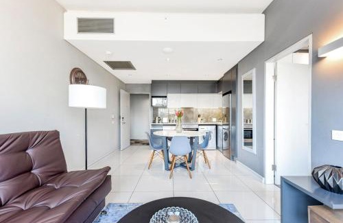 Sandown Apartment | Modern Apartment in 5 Star hotel, Backup Power and Water