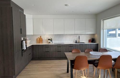 Akureyri Apartment | Modern apartment