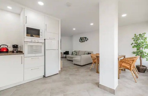 Torrox Costa Apartment | Modern apartment just steps from the beach