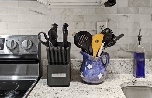 Old Louisville Apartment | Modern Apartment Near Nulu and Churchill Downs