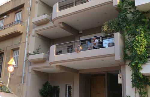 Petralona Apartment | Modern Apartment near Acropolis Peaceful Location