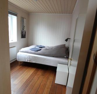 Streymoy Apartment | Modern apartment near beach, marina & city centre