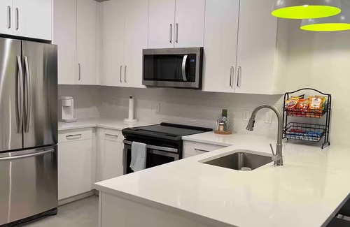 Jefferson Park Condo | Modern Apartment Near Downtown Denver