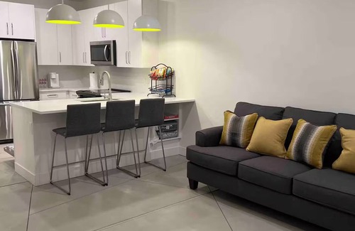 Jefferson Park Condo | Modern Apartment Near Downtown Denver