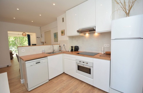 Tarascon Apartment | Modern apartment near historical center Tarascon