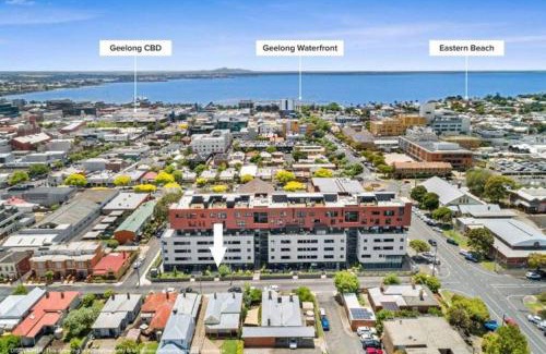 Geelong Apartment | Modern Apartment near Hospital