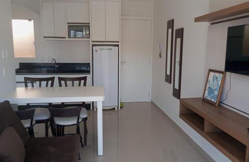 Pioneiros Apartment | Modern apartment near the BC Ferris Wheel MBH0601