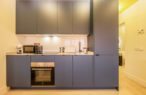 Puerta del Angel Apartment | Modern apartment near the Royal Palace 09