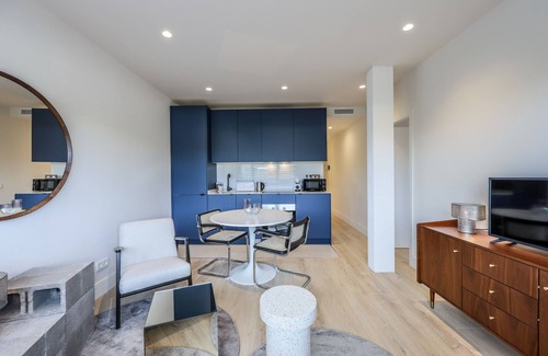 Puerta del Angel Apartment | Modern apartment near the Royal Palace 11