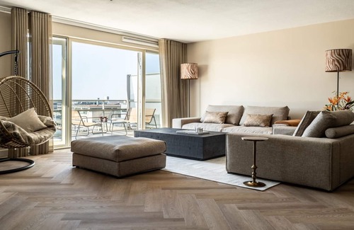 Vissershaven Apartment | Modern Apartment in The Hague with Balcony