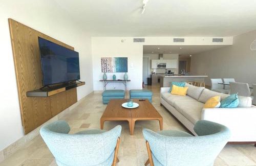 Playa Blanca Apartment | Modern Apartment - Steps to Puntarena Beach Club & Shops - Marina Overlook - Sleeps 10