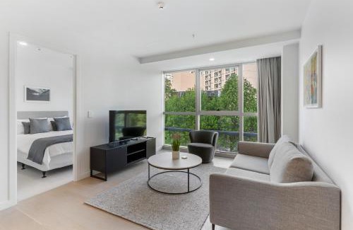 Newton Apartment | Modern Apartment & Parking - Central & Quite