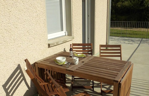 Wesenberg Apartment | Modern apartment right on the lake - terrace + fishing boat rental