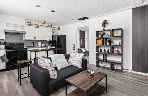 Mapleton/Fall Creek Condo | Modern Apartment, Stay for Gen Con!