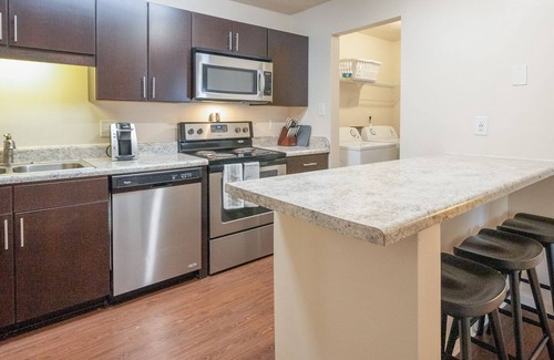 Crestline Heights Apartment | Modern Apartment in Prime Location (ID7913X24)