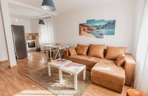 Kamenari Apartment | Modern Apartment with Terrace in Herceg Novi - Two Bedroom Apartment