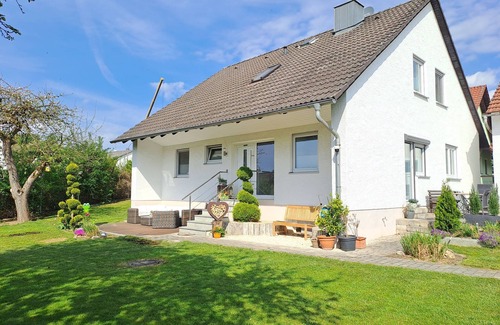 Bad Abbach Apartment | Modern apartment with garden and terrace (65sqm)