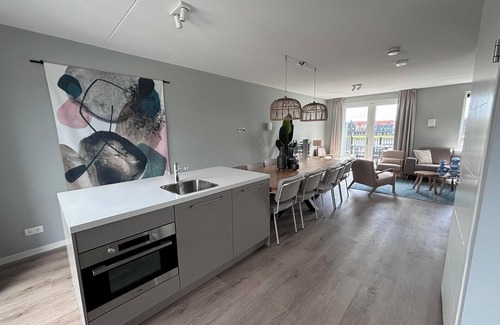 Kampen House | Modern apartment with 5 bedrooms and 3 bathrooms