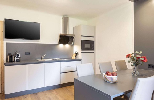 Eisenerz Apartment | Modern apartment with balcony