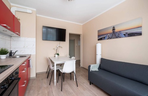 Pleskodale Apartment | Modern Apartment with Balcony