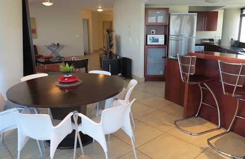 Strand Apartment | Modern apartment with exciting see and mountain views