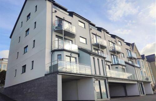 Penmaenmawr Apartment | Modern apartment with breathtaking sea views
