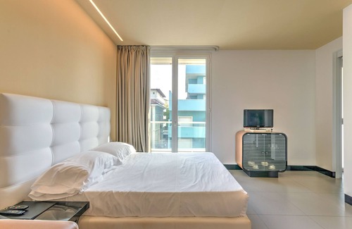 Viserbella Apartment | Modern Apartment with Spa in Rimini Italy