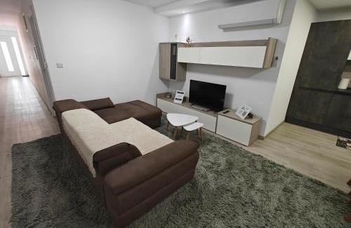 Luqa Apartment | Modern Apartment with Large Outdoor Area - Sleeps 7, Close to Malta International Airport