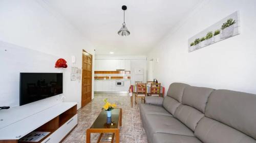 Playa de Arinaga Apartment | Modern Apartment with Mountain View in Arinaga