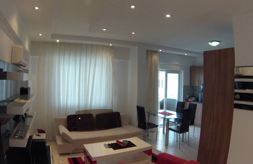 Goynuk Apartment | Modern apartment with pool and garden