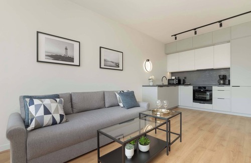 Nowy Port Apartment | Modern Apartment with Parking by Noclegi Renters