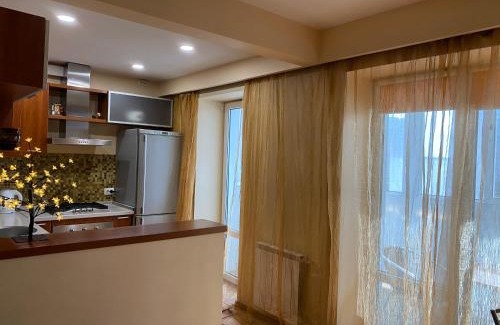 Dzerzhyns'kyi District Apartment | Modern Apartment with Panoramic View near Metro 23August