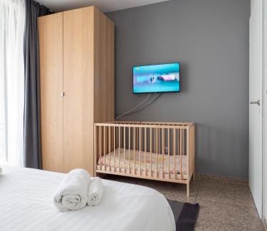 Vitosha District Apartment | Modern Apartment with Parking next to Bulgaria Mall