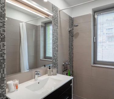 Vitosha District Apartment | Modern Apartment with Parking next to Bulgaria Mall
