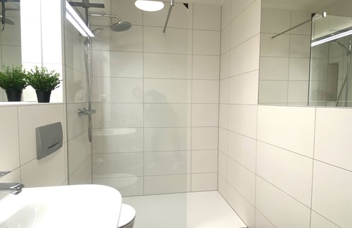 Gera Apartment | Modern apartment with workplace for singles & couples - close to the center of Gera