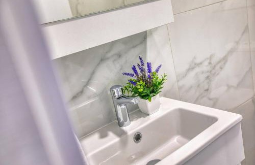 Pieta Apartment | Modern Apartments W Balcony - Valletta Views