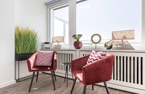 Westerland Apartment | Modern app. with sea view, balcony, parking space, WLAN. Pets allowed.