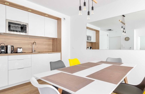 Champigny-sur-Marne Apartment | Modern Apt with Balcony -6P-Proche Disney/Paris