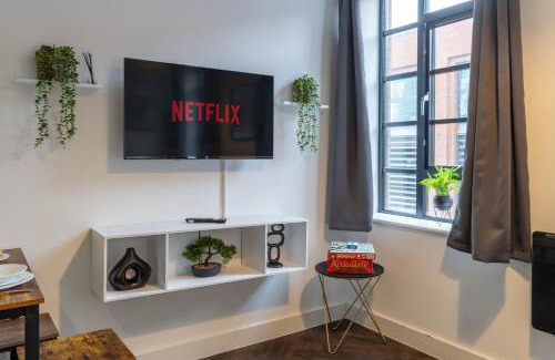 Birmingham City Centre Apartment | Modern APT, prime location, relocations & professionals