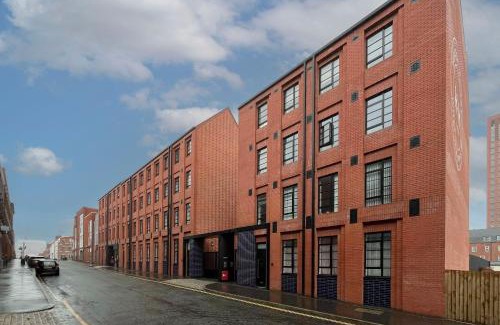 Birmingham City Centre Apartment | Modern APT, prime location, relocations & professionals