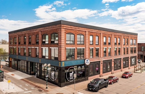 Duluth Apartment | Modern Apt w/Gym, Elevator, Coffee Shop | 223